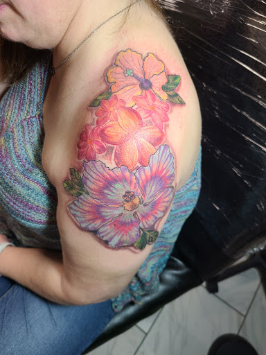 Explore hustler tattoo ideas, creative tattoo ideas in Northampton, available at Inkglorious Custom Tattoo Studio