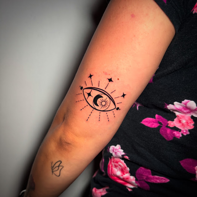 Vianey Otolaza Tattoo Artist