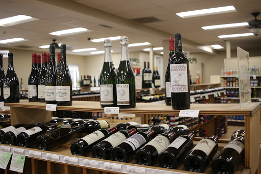 Liquor Store «Georgetown Package Store», reviews and photos, 34 Main St, West Redding, CT 06896, USA