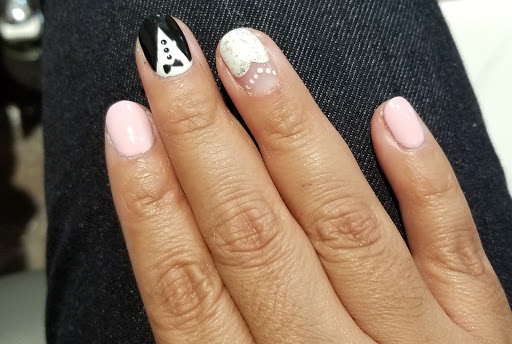 Nail Salon «Castle Nail Spa (in Mockingbird Station)», reviews and photos, 5319 E Mockingbird Ln #150, Dallas, TX 75206, USA