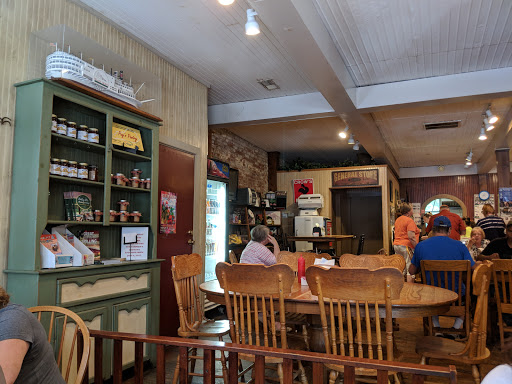 Convenience Store «Augusta General Store», reviews and photos, 109 Main St, Augusta, KY 41002, USA