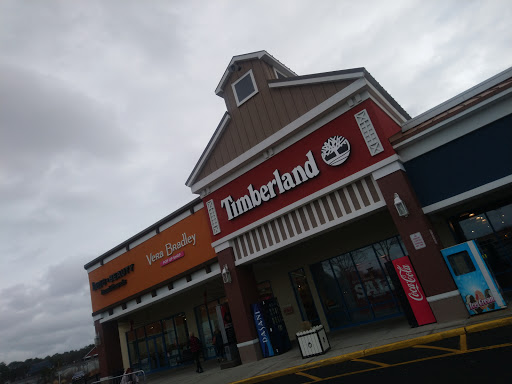 Outlet Mall «Tanger Outlet Riverhead», reviews and photos, 200 Tanger Mall Dr, Riverhead, NY 11901, USA