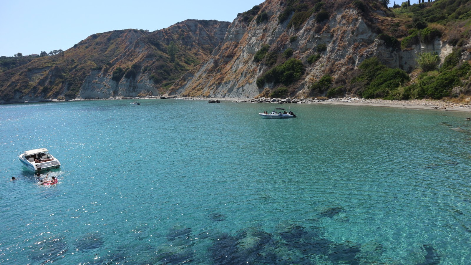 Photo of Thermanti beach II with turquoise pure water surface