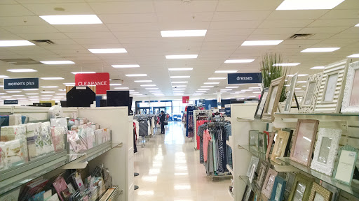 Department Store «Marshalls & HomeGoods», reviews and photos, 4950 Hadley Center Dr, South Plainfield, NJ 07080, USA