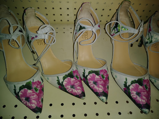 Discount Store «Salvage Discount Store», reviews and photos, 4307 Kernersville Rd, Kernersville, NC 27284, USA