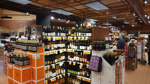 Gourmet Grocery Store «Metropolitan Market», reviews and photos, 2320 42nd Ave SW, Seattle, WA 98116, USA