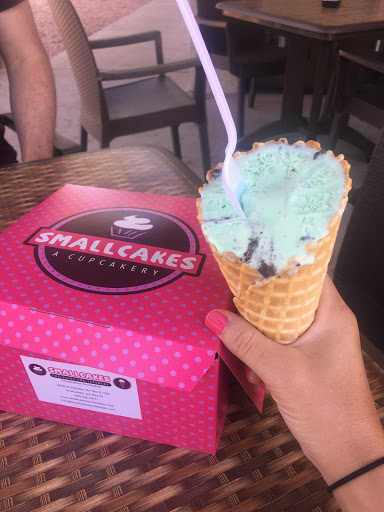 Bakery «Smallcakes Cupcakery & Creamery», reviews and photos, 9699 N Hayden Rd #109, Scottsdale, AZ 85258, USA