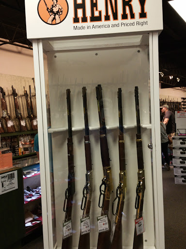 Gun Shop «Vance Outdoors», reviews and photos, 3723 Cleveland Ave, Columbus, OH 43224, USA
