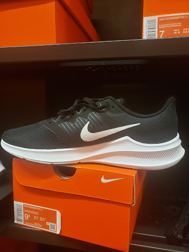 Sporting Goods Store «Nike Factory Store», reviews and photos, 2236 Nostrand Ave, Brooklyn, NY 11210, USA