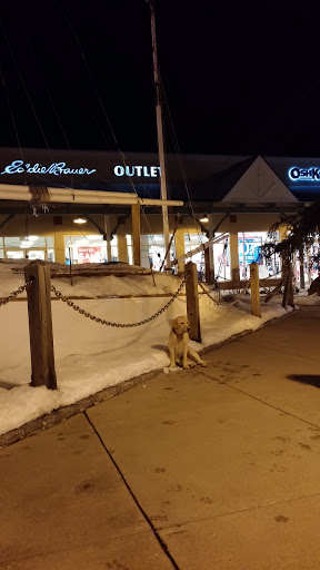 Outlet Mall «Tanger Outlet Westbrook», reviews and photos, 314 Flat Rock Pl, Westbrook, CT 06498, USA