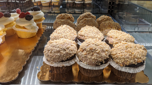 Grocery Store «Whole Foods Market», reviews and photos, 7511 Leesburg Pike, Falls Church, VA 22043, USA