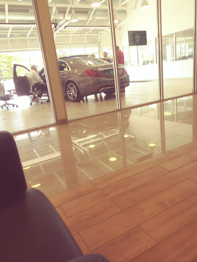 Mercedes Benz Dealer «Plaza Mercedes-Benz», reviews and photos, 11910 Olive Blvd, Creve Coeur, MO 63141, USA