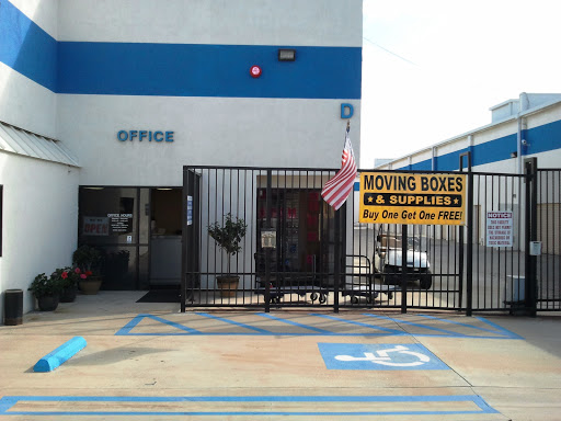Self-Storage Facility «Stor-It Self Storage Costa Mesa», reviews and photos, 961 W 17th St, Costa Mesa, CA 92627, USA