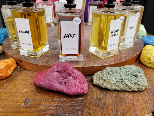 Cosmetics Store «LUSH», reviews and photos, 512 Orland Square Dr, Orland Park, IL 60462, USA