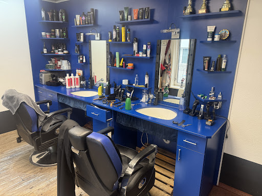Herren Friseur Sari In Reutte