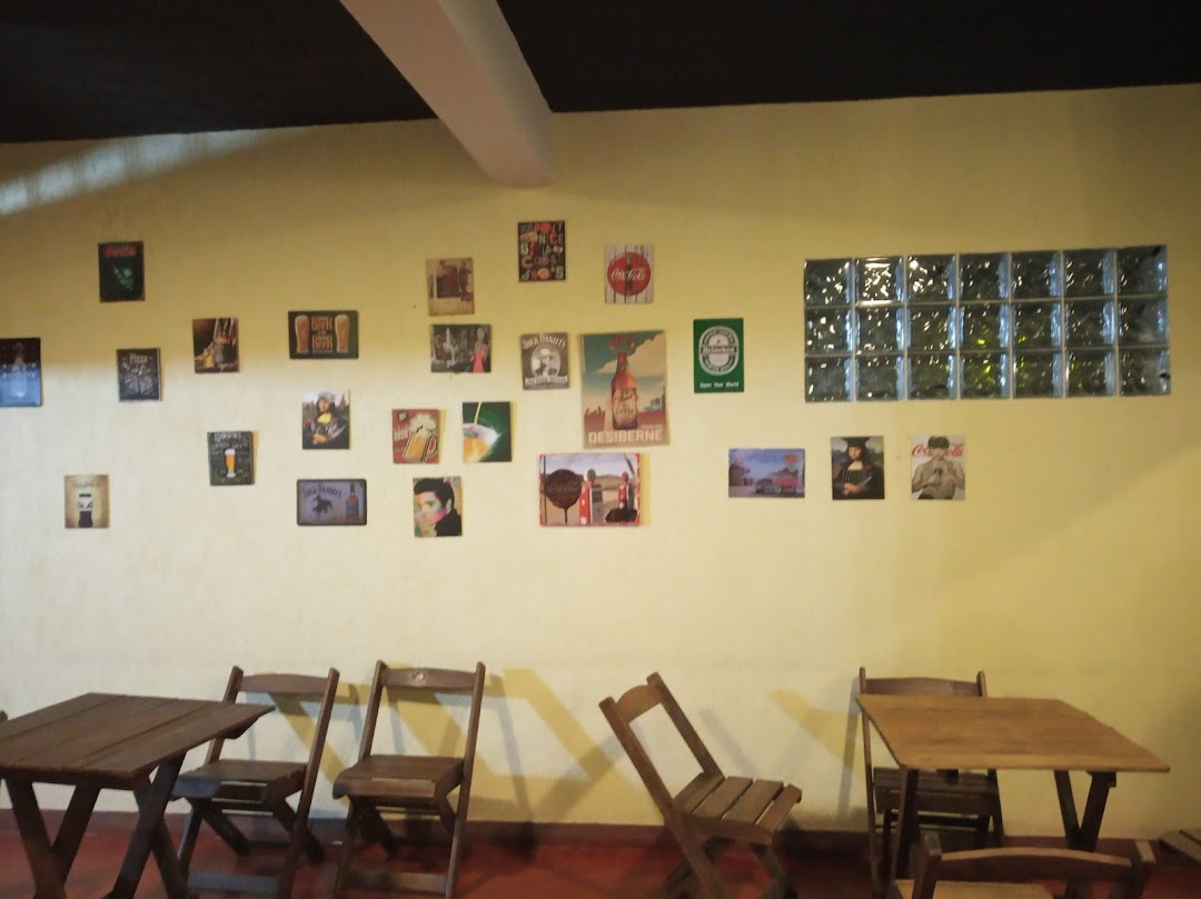 Bar e Restaurante Chalezinho.