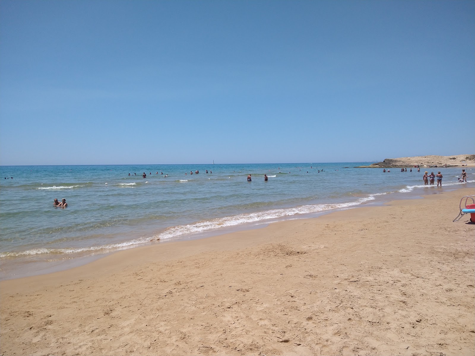 Photo of Cava d'Aliga with bright sand surface