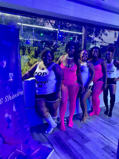 Dance School «Inner Me Studios | Pole Dance Classes, Houston Dance Studio», reviews and photos, 617 Richmond Ave, Houston, TX 77006, USA