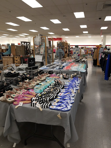 Department Store «T.J. Maxx», reviews and photos, 99 Gateway Dr, Mechanicsburg, PA 17055, USA