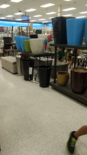 Clothing Store «Ross Dress for Less», reviews and photos, 4943 S Broadway Ave, Tyler, TX 75703, USA