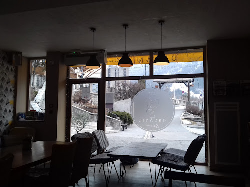 ORGANIC épicerie petite restauration bio et végétarienne à Chamonix-Mont-Blanc
