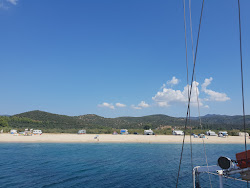 Photo de Tristinika beach - endroit populaire parmi les connaisseurs de la détente