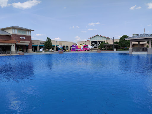 Shopping Mall «Chicago Premium Outlets», reviews and photos, 1650 Premium Outlet Blvd, Aurora, IL 60502, USA