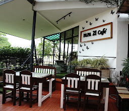Papa 21 Cafe'.. photo