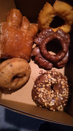 Donut Shop «Christy Donuts», reviews and photos, 1291 E Calaveras Blvd, Milpitas, CA 95035, USA