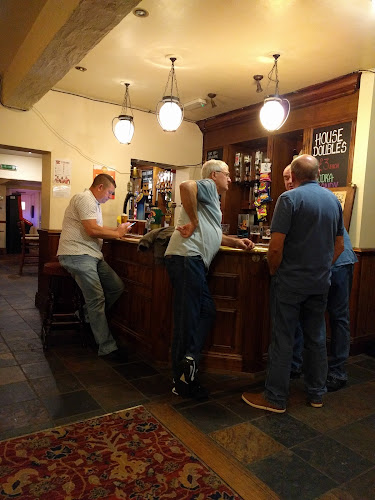 Ye Olde Red Lion - Pub