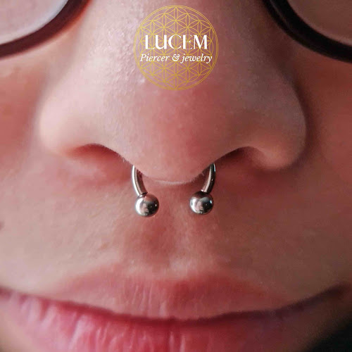Lucem.cl Piercing Estudio - Estudio de tatuajes