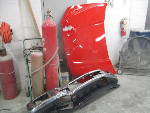 Auto Body Shop «Maaco Collision Repair & Auto Painting», reviews and photos, 550 W Maple Rd, Troy, MI 48084, USA