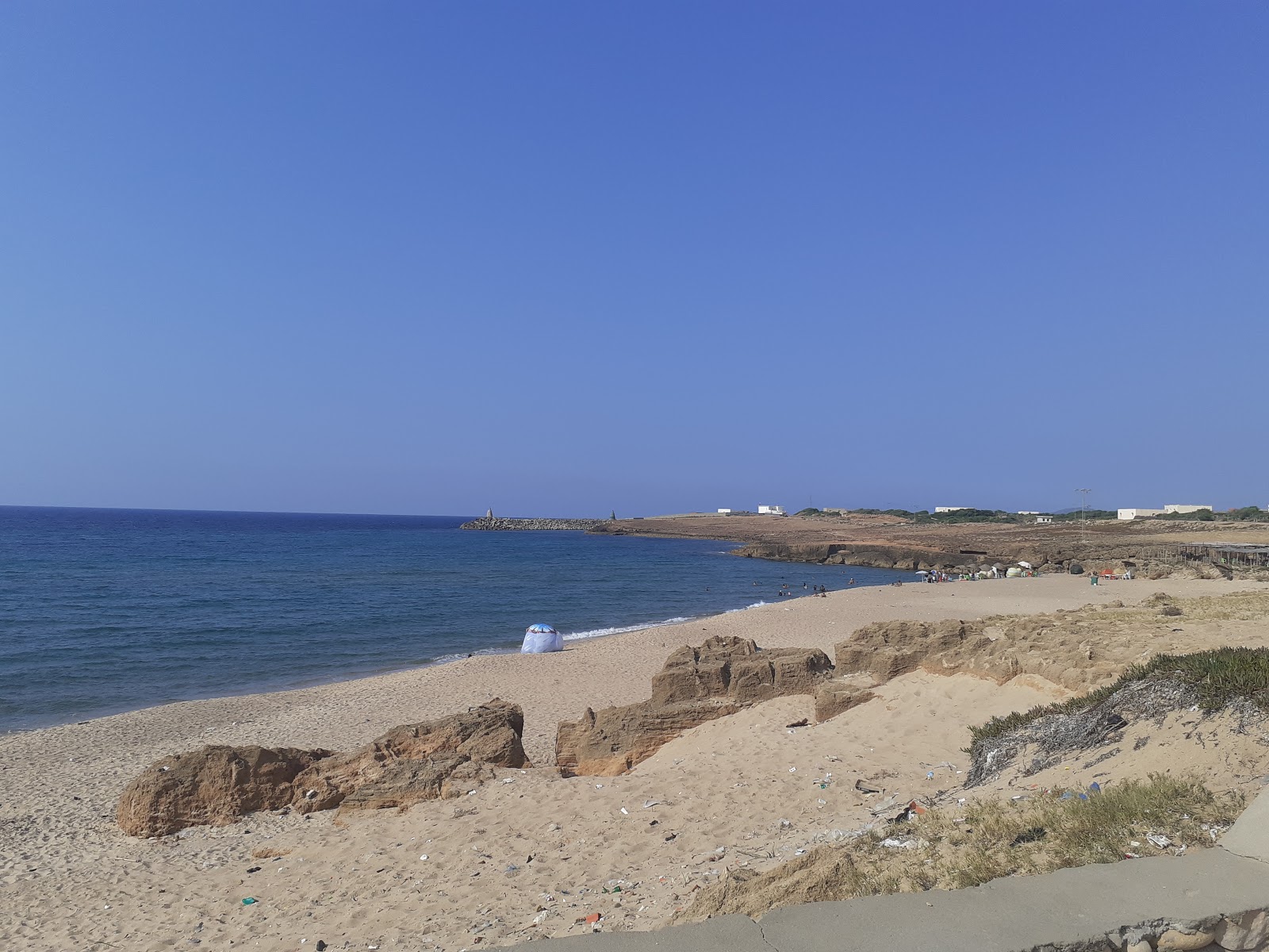 Plage Sidi Mechreg的照片 带有宽敞的海湾