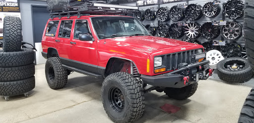 Truck Accessories Store «4 Wheel Parts Performance Center - Indianapolis», reviews and photos, 9470 E Washington St, Indianapolis, IN 46229, USA