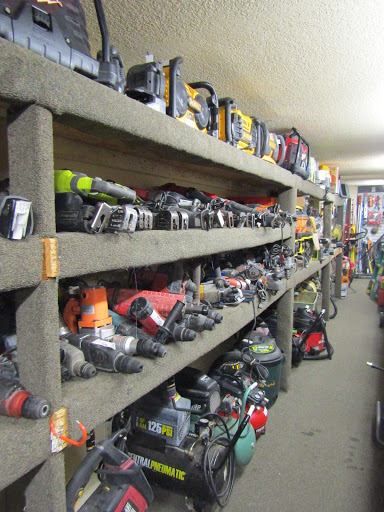 Loan Agency «Creighton Loans and Music», reviews and photos, 16404 WA-99, Lynnwood, WA 98037, USA