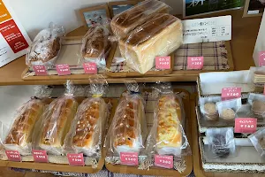 パンとお菓子の店 ビオラ image