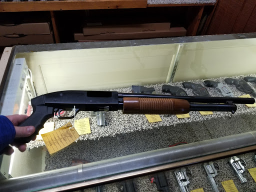 Crack Shot Guns, 715 E 53rd St, Anderson, IN 46013, USA, 