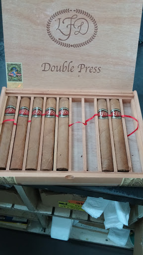 Tobacco Shop «Fayette Cigar Store Inc», reviews and photos, 137 E Main St, Lexington, KY 40507, USA