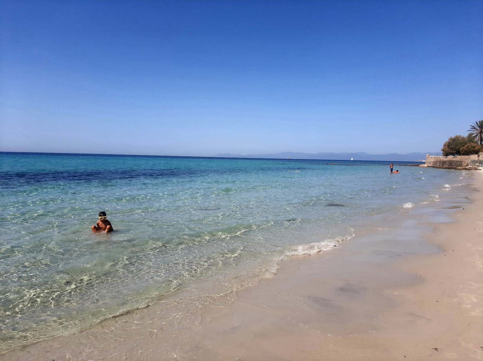 Fotografie cu Spiaggia di Capitana - locul popular printre cunoscătorii de relaxare