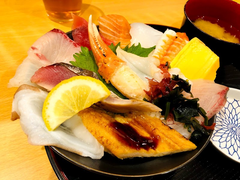 魚しん 岡山県岡山市東区楢原 海鮮丼専門店 レストラン グルコミ