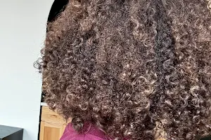 Curly Hair Extraordinaire image