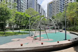 Punggol Emerald Common Green image