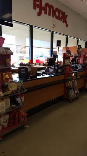 Department Store «T.J. Maxx», reviews and photos, 14 Candlewood Lake Rd, Brookfield, CT 06804, USA