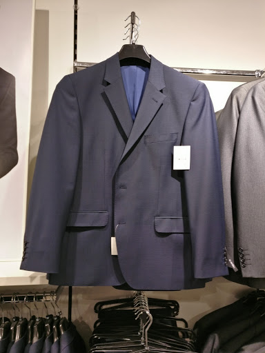 Stores to buy women's suits Stuttgart