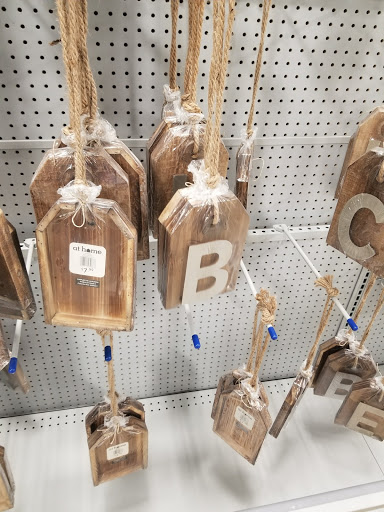 Shopping Mall «Riverdale Plaza Shopping Center», reviews and photos, 1044 W Mercury Blvd, Hampton, VA 23666, USA