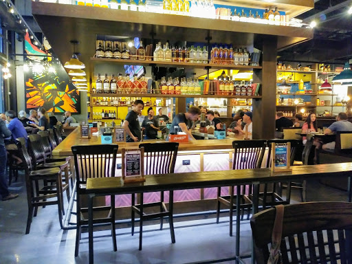 Shopping Mall «Beachwood Place», reviews and photos, 26300 Cedar Rd, Beachwood, OH 44122, USA