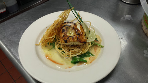 New American Restaurant «Canoe Club», reviews and photos, 27 S Main St, Hanover, NH 03755, USA