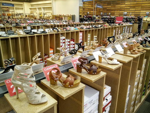 Stores to buy shoes Calgary