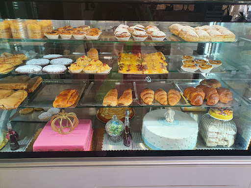Brisadoce - Pão Quente e Confeitaria no Amarante, Porto