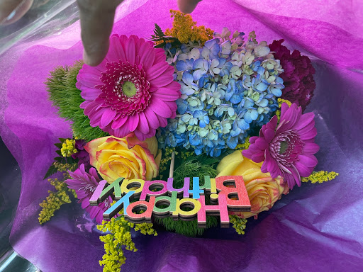 Florist «Hinsdale Flower Shop», reviews and photos, 17 W 1st St, Hinsdale, IL 60521, USA